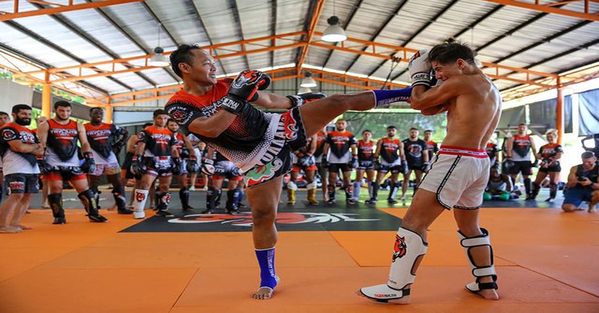 แสนชัยแสนพงษ์ตำนานนักชกมวยไทยผู้ยิ่งใหญ่ตลอดกาล - Muay Thai